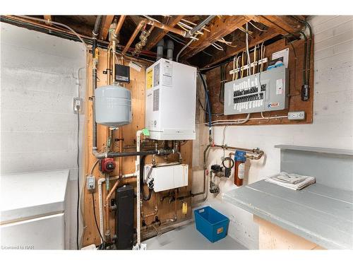 1008 Haist Street, Fonthill, ON - Indoor Photo Showing Basement