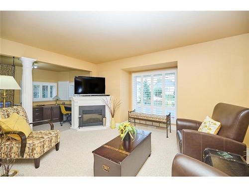 13 Graham Avenue Avenue, St. Catharines, ON - Indoor Photo Showing Living Room With Fireplace