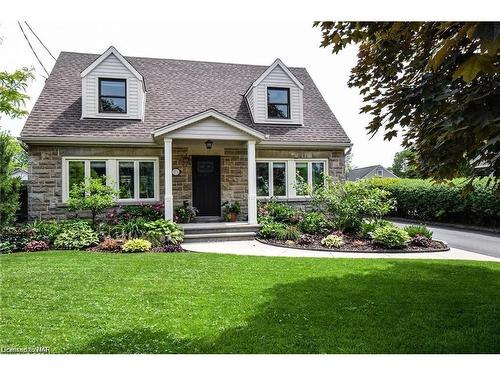 271 West Street, Smithville, ON - Outdoor With Facade