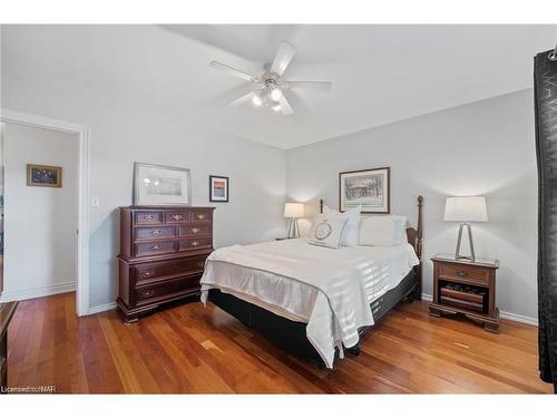 13 Rusholme Crescent, St. Catharines, ON - Indoor Photo Showing Bedroom