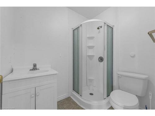 67 Summers Drive, Thorold, ON - Indoor Photo Showing Bathroom