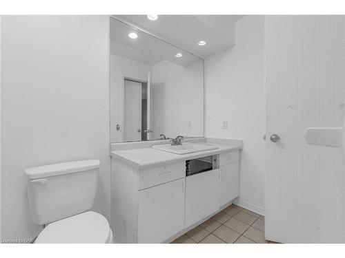 67 Summers Drive, Thorold, ON - Indoor Photo Showing Bathroom