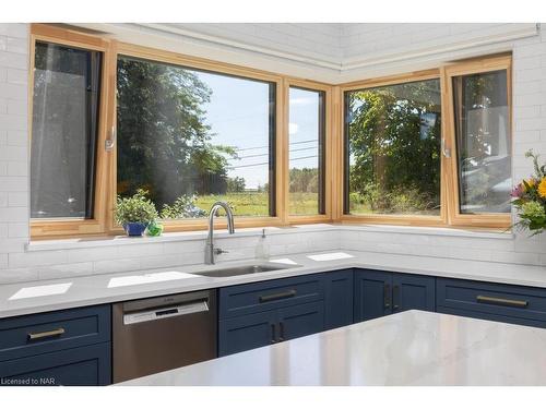 69 Niagara Street, Niagara-On-The-Lake, ON - Indoor Photo Showing Kitchen