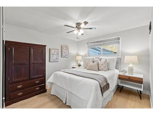 192 Dorchester Boulevard, St. Catharines, ON - Indoor Photo Showing Bedroom