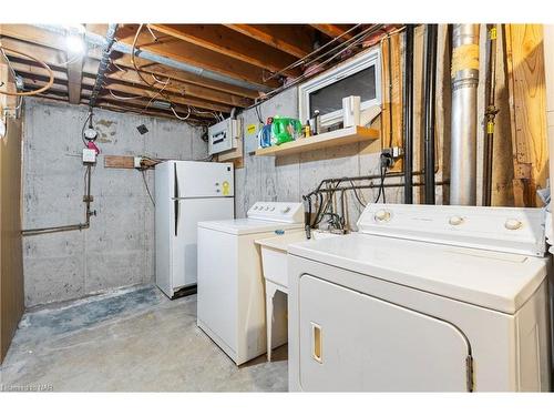 192 Dorchester Boulevard, St. Catharines, ON - Indoor Photo Showing Laundry Room