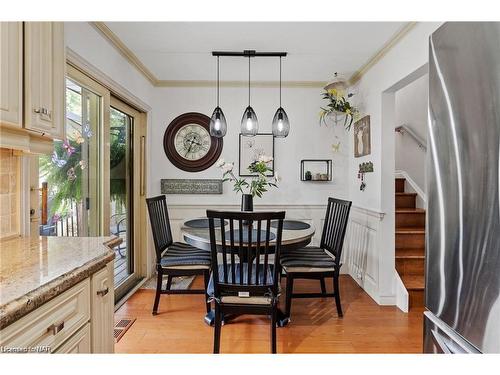 55 Sherwood Forest Trail, Welland, ON - Indoor Photo Showing Dining Room