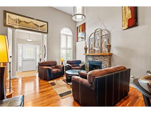 15 Auburn Court, Welland, ON - Indoor Photo Showing Living Room With Fireplace