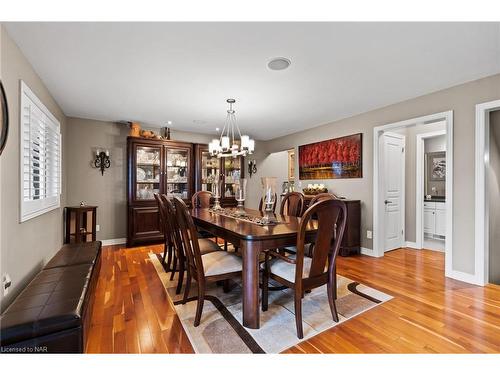 15 Auburn Court, Welland, ON - Indoor Photo Showing Dining Room