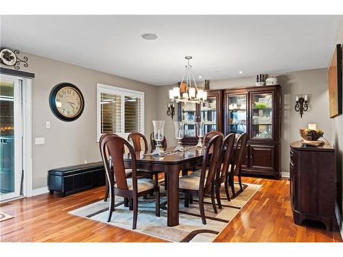 15 Auburn Court, Welland, ON - Indoor Photo Showing Dining Room