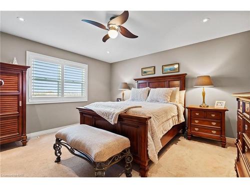 15 Auburn Court, Welland, ON - Indoor Photo Showing Bedroom