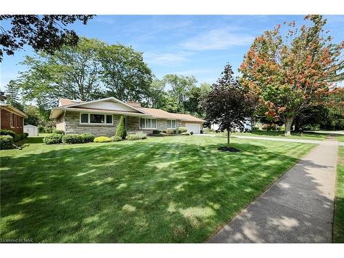 6235 Brookfield Avenue, Niagara Falls, ON - Outdoor