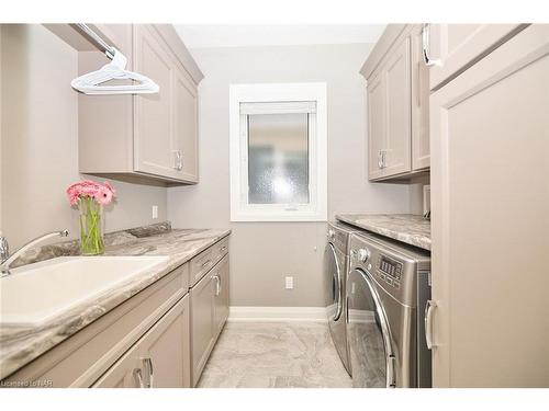 91 Ailsa Trail Trail, Welland, ON - Indoor Photo Showing Laundry Room