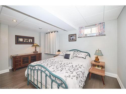 91 Ailsa Trail Trail, Welland, ON - Indoor Photo Showing Bedroom