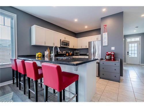 14 Ellis Avenue, St. Catharines, ON - Indoor Photo Showing Kitchen