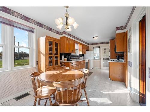 381 Niagara Street, St. Catharines, ON - Indoor Photo Showing Kitchen With Double Sink