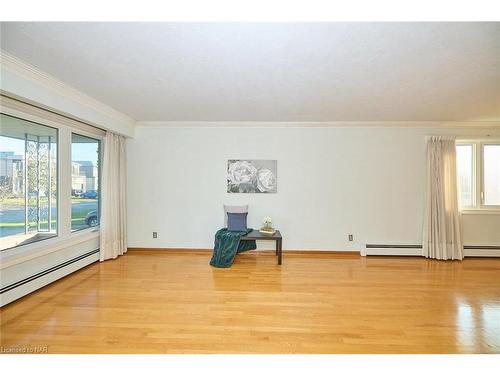 170 Iva Street, Welland, ON - Indoor Photo Showing Other Room