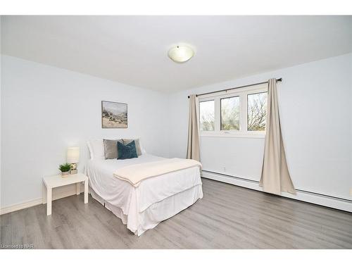 170 Iva Street, Welland, ON - Indoor Photo Showing Bedroom