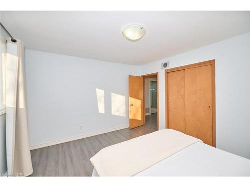 170 Iva Street, Welland, ON - Indoor Photo Showing Bedroom