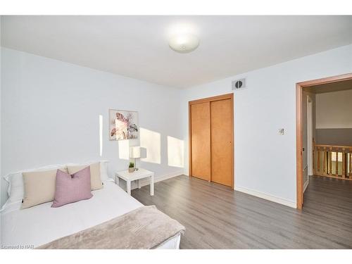 170 Iva Street, Welland, ON - Indoor Photo Showing Bedroom