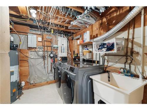 20 Parkhill Road, St. Catharines, ON - Indoor Photo Showing Laundry Room