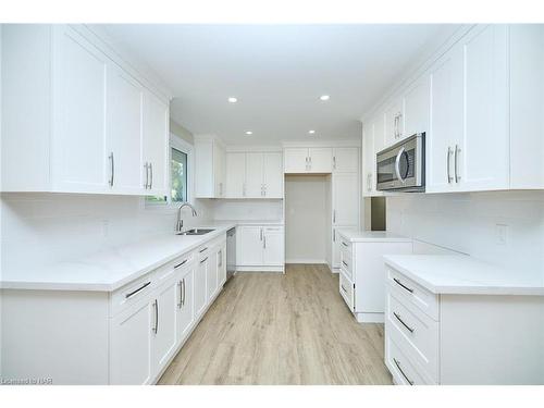 17 Kilkenny Drive, St. Catharines, ON - Indoor Photo Showing Kitchen