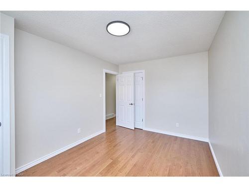 17 Kilkenny Drive, St. Catharines, ON - Indoor Photo Showing Other Room