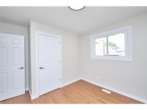 17 Kilkenny Drive, St. Catharines, ON - Indoor Photo Showing Other Room