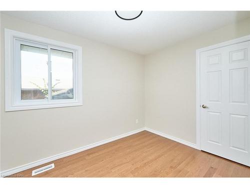 17 Kilkenny Drive, St. Catharines, ON - Indoor Photo Showing Other Room