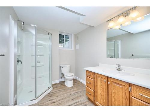 17 Kilkenny Drive, St. Catharines, ON - Indoor Photo Showing Bathroom