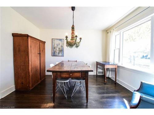 105 Glenwood Avenue, St. Catharines, ON - Indoor Photo Showing Dining Room