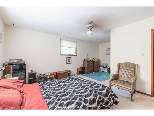 154 Dalhousie Avenue, St. Catharines, ON - Indoor Photo Showing Bedroom