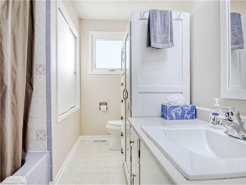 40 Longford Crescent, St. Catharines, ON - Indoor Photo Showing Bathroom