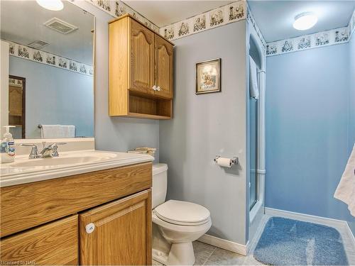 40 Longford Crescent, St. Catharines, ON - Indoor Photo Showing Bathroom