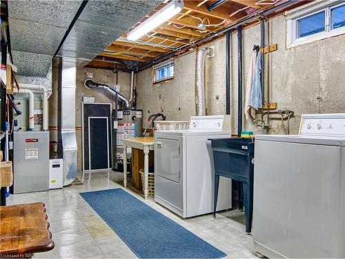 40 Longford Crescent, St. Catharines, ON - Indoor Photo Showing Laundry Room