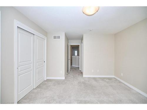 4468 Shuttleworth Drive, Niagara Falls, ON - Indoor Photo Showing Other Room