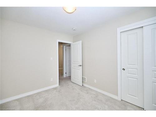 4468 Shuttleworth Drive, Niagara Falls, ON - Indoor Photo Showing Other Room