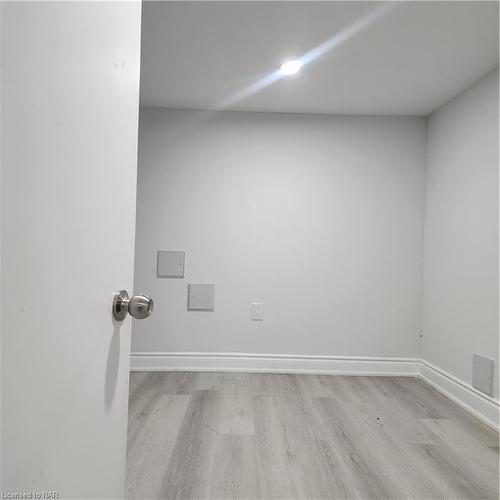 4-69 Vine Street, St. Catharines, ON - Indoor Photo Showing Other Room