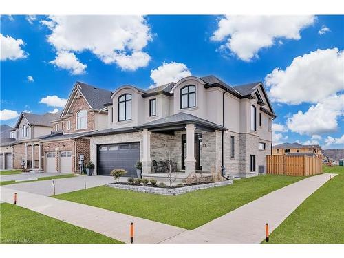 22 Swan Avenue, Fonthill, ON - Outdoor With Facade