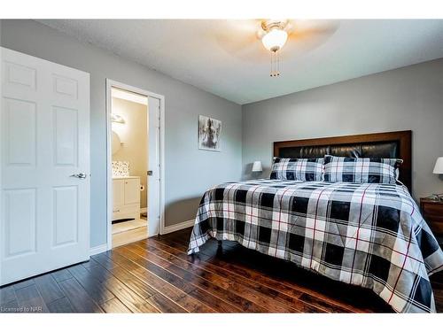 1772 Abingdon Road, Caistor Centre, ON - Indoor Photo Showing Bedroom