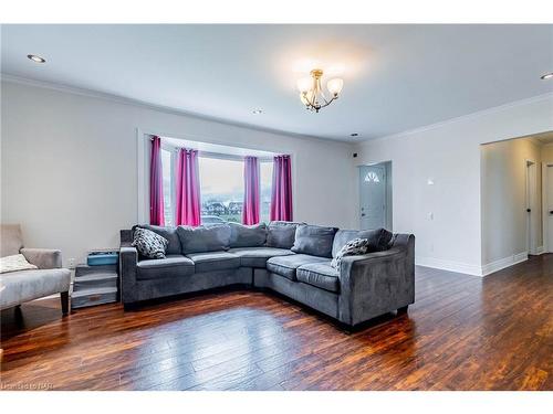 3483 River Trail Crescent, Stevensville, ON - Indoor Photo Showing Living Room