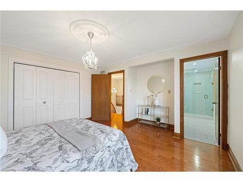 1081 Vansickle Road N, St. Catharines, ON - Indoor Photo Showing Bedroom