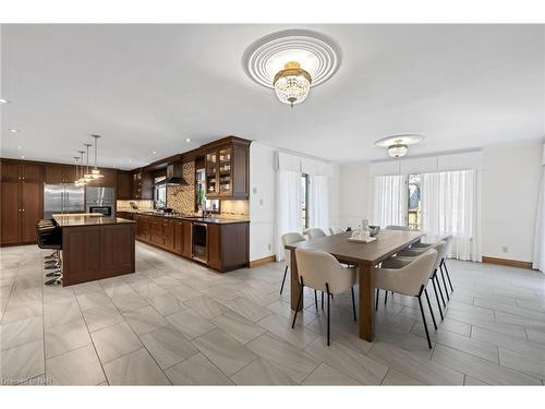 1081 Vansickle Road N, St. Catharines, ON - Indoor Photo Showing Dining Room