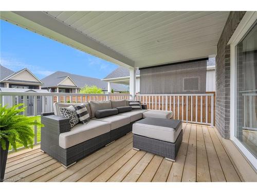 7 Mcfarland Street Street, Thorold, ON - Outdoor With Deck Patio Veranda With Exterior