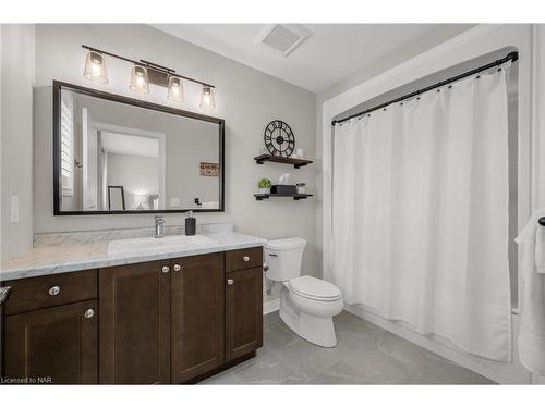 7 Mcfarland Street Street, Thorold, ON - Indoor Photo Showing Bathroom