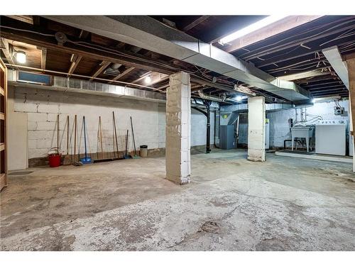 175 Mcanulty Boulevard, Hamilton, ON - Indoor Photo Showing Basement