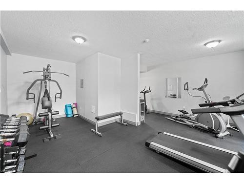 306-6390 Huggins Street, Niagara Falls, ON - Indoor Photo Showing Gym Room