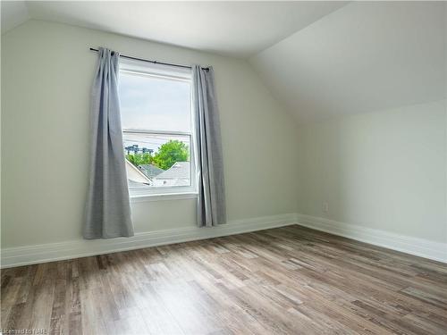 5 Herrick Avenue, St. Catharines, ON - Indoor Photo Showing Other Room