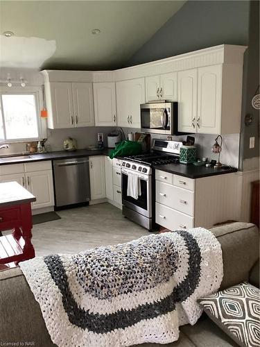 2853 Bethune Av Avenue, Ridgeway, ON - Indoor Photo Showing Kitchen