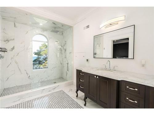 30 Dalhousie Avenue, St. Catharines, ON - Indoor Photo Showing Bathroom