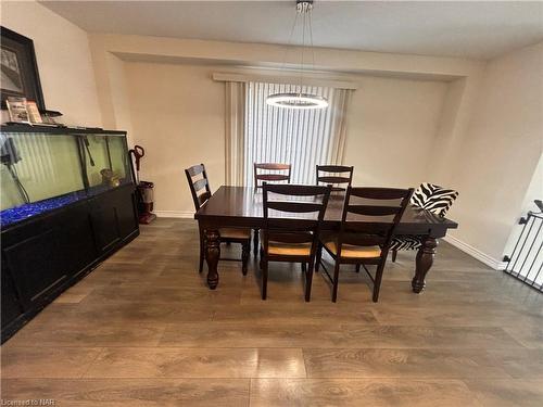 8779 Dogwood Crescent, Niagara Falls, ON - Indoor Photo Showing Dining Room